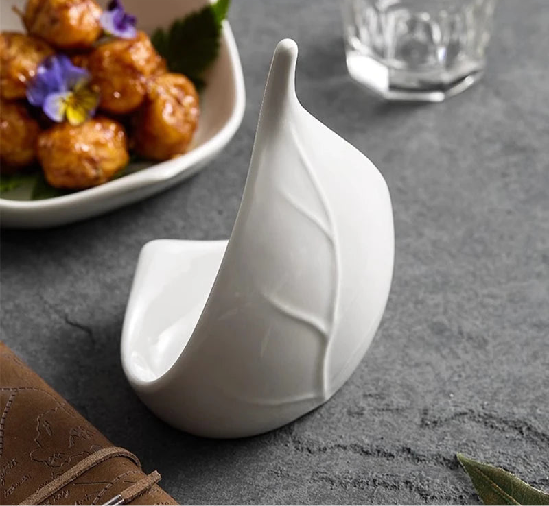 Assiette en Céramique Créative - Forme Irrégulière pour Desserts, Snacks, Sushis, Pâtes - Vaisselle Originale pour Restaurant et Maison