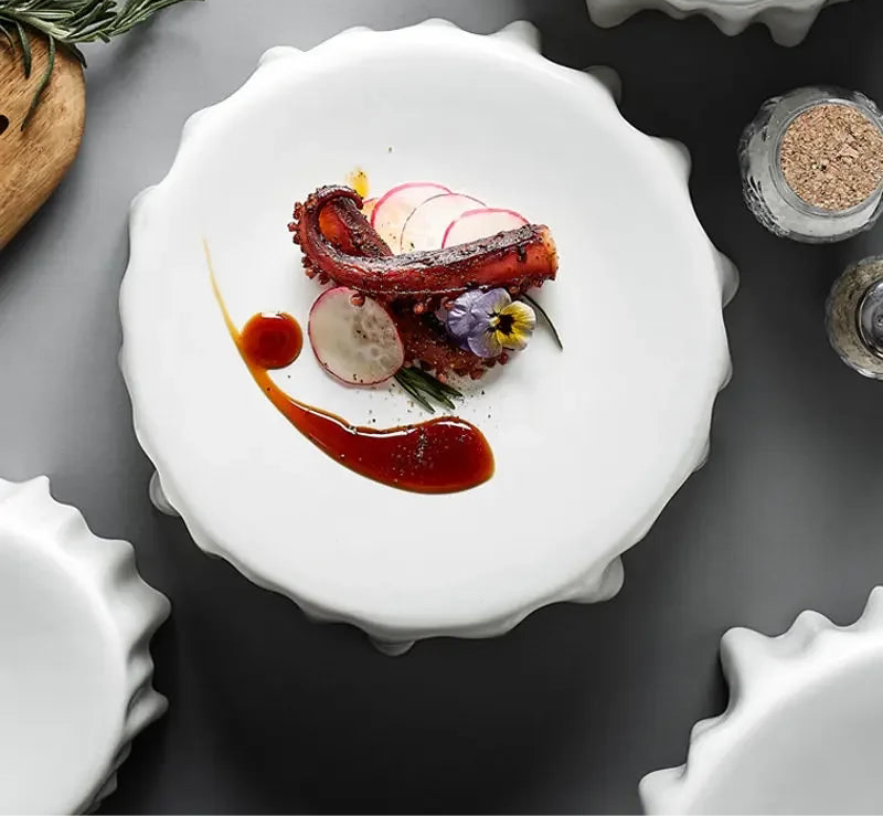 Assiette Créative Thermorésistante – Design Irrégulier pour Cuisine Moléculaire & Desserts
