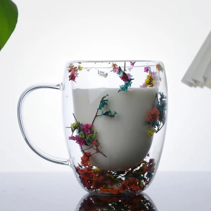 Tasse en Verre Ondulé avec Fleurs Séchées – Verre Transparent pour Café, Lait, Thé, Jus ou Décoration