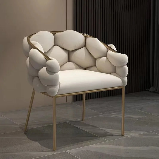 Chaise beige en velours capitonné – Design minimaliste pour salle à manger, coiffeuse ou restaurant – Structure bois blanc haute densité