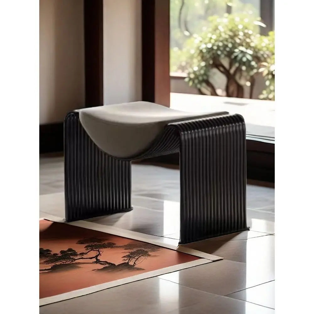 Tabouret d’entrée style luxe léger – Tabouret à chaussures pour chambre, salon ou coiffeuse – Pratique et élégant pour le foyer