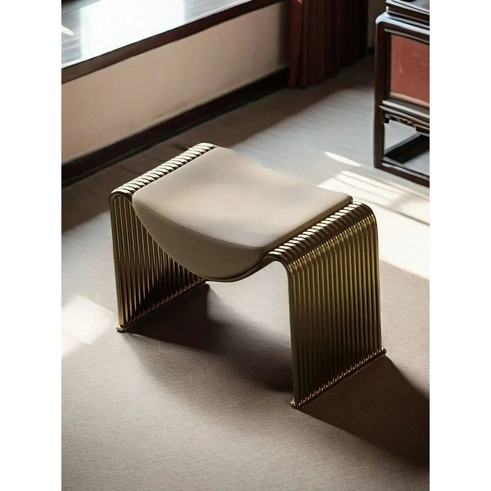 Tabouret d’entrée style luxe léger – Tabouret à chaussures pour chambre, salon ou coiffeuse – Pratique et élégant pour le foyer