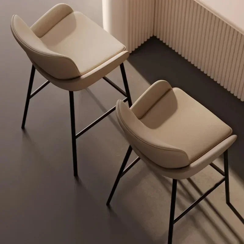 Tabouret de Bar Haut en Cuir &amp; Métal – Élégance et Confort pour Cuisine &amp; Comptoir